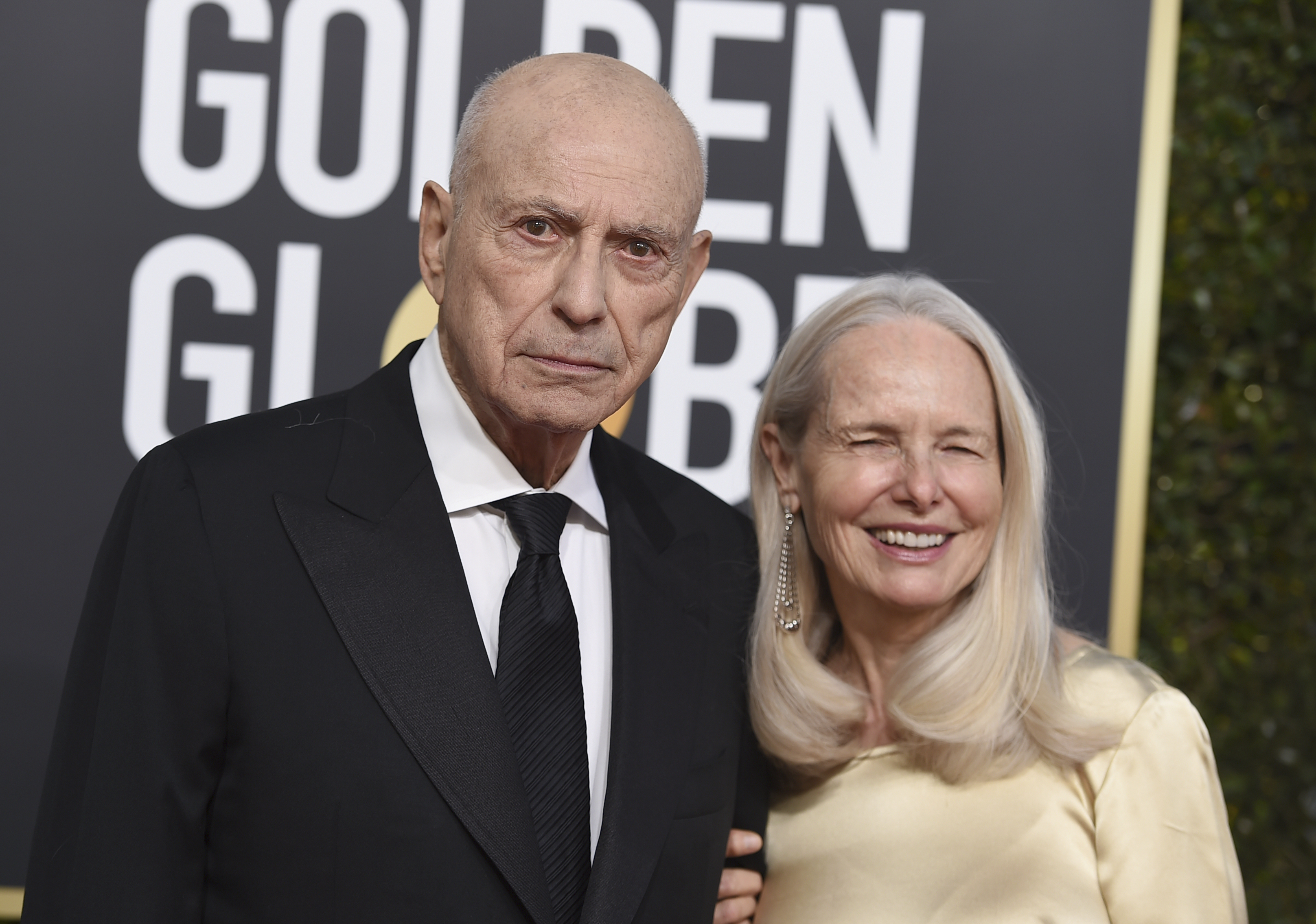 Alan Arkin, left, and Suzanne Newlander Arkin arrive at the 76th annual Golden Globe Awards on Jan. 6, 2019, in Beverly Hills, Calif. Photo / AP