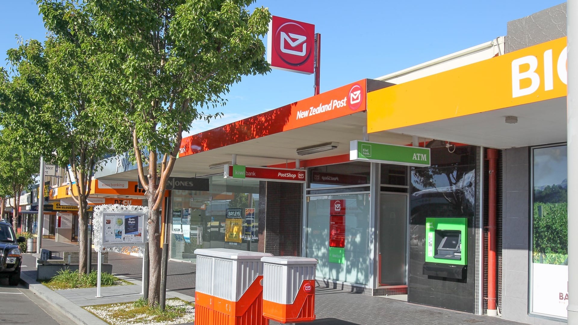NZ Post to close services at more than 140 retail stores in major urban overhaul