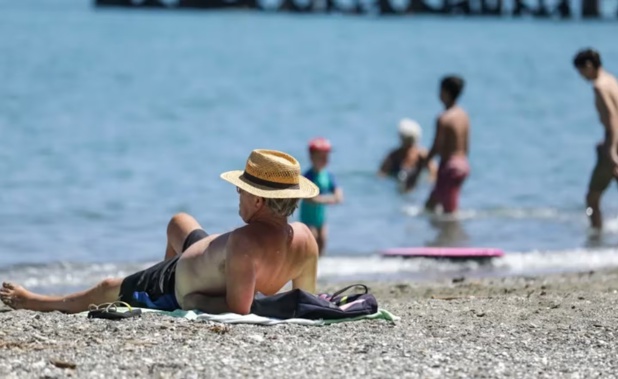 MetService is anticipating a hot summer and will keep its website updated regarding heat alerts. Photo / RNZ