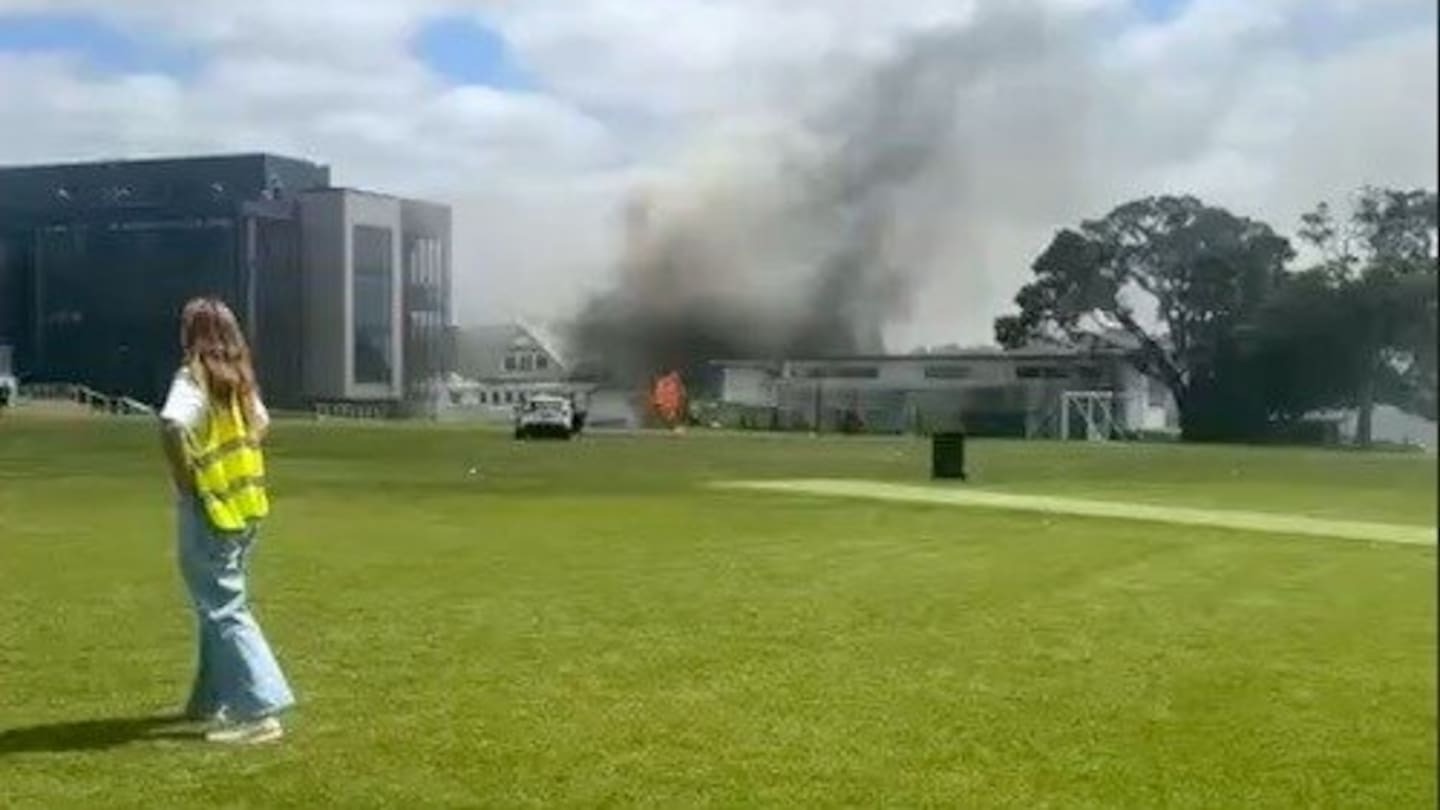 Large fire breaks out at Auckland school during firefighters strike, students evacuate to courts