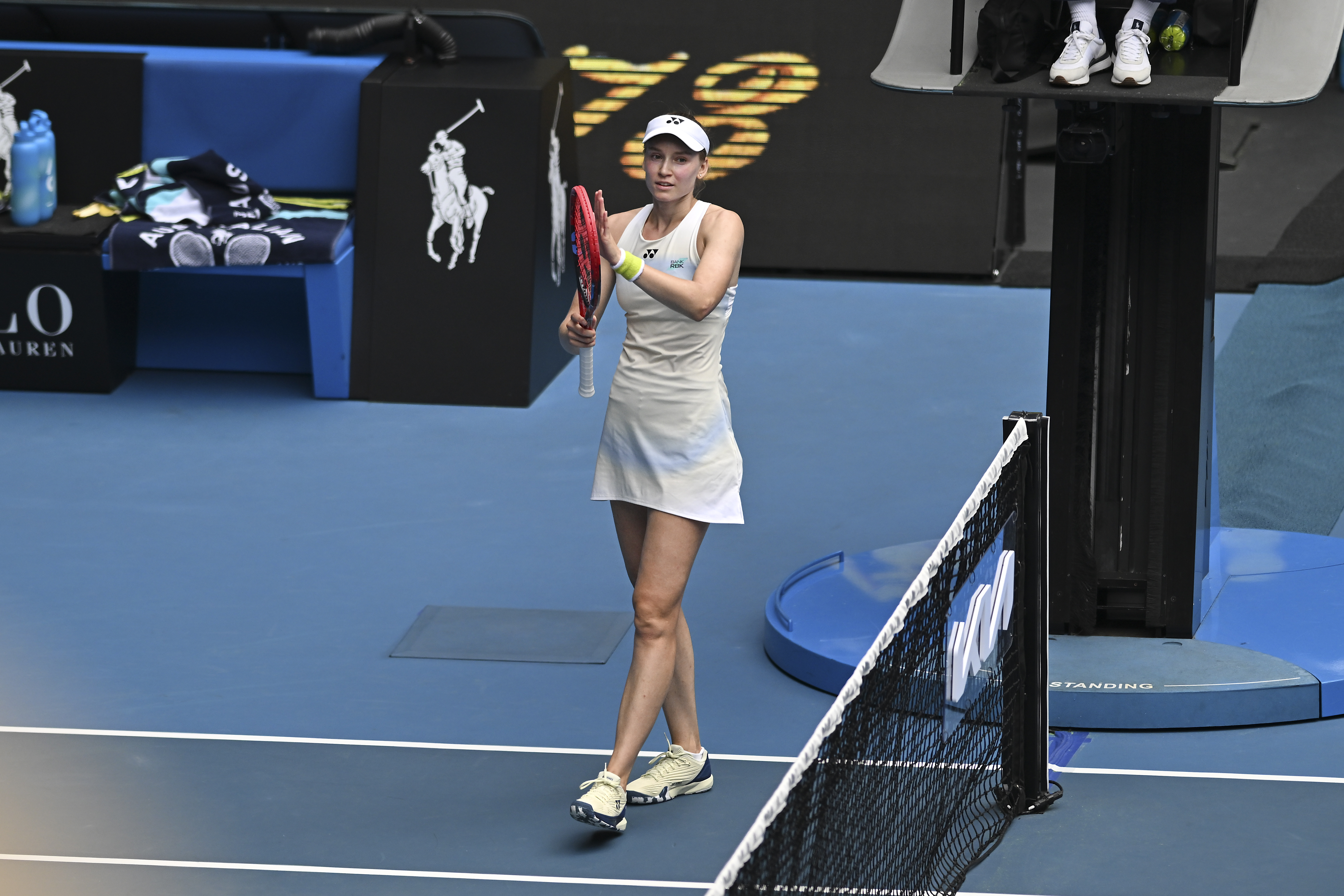 Australian Open quarter-finals: Elena Rybakina defeats Iga Swiatek