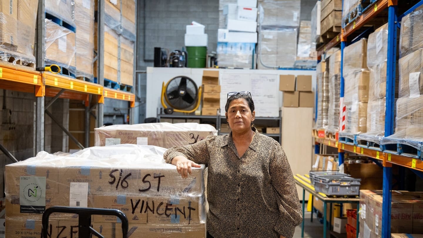 'Doom spiral': Auckland's poorest now can't afford petrol to pick up food parcels