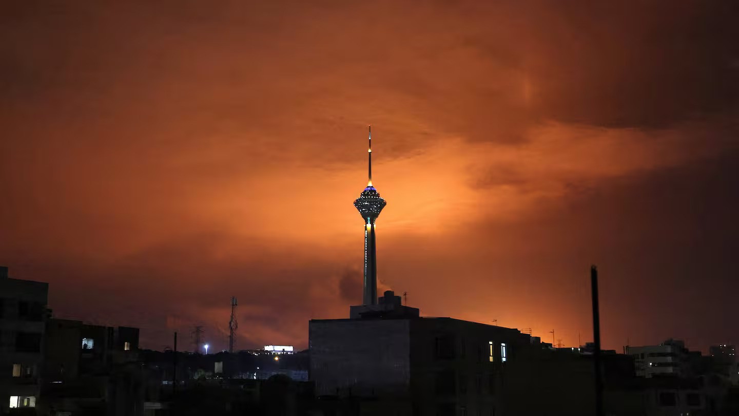 Ramadan War: Tehran caught between ruined blocks and fragile normality