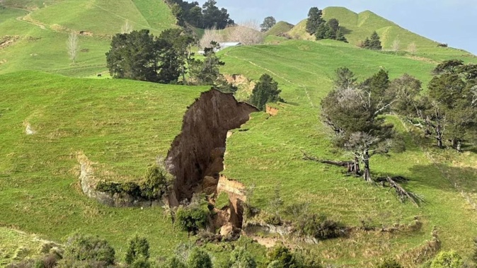 Matt Holden said it was lucky no cattle were nearby when the crack occurred. Photo Matt Holden