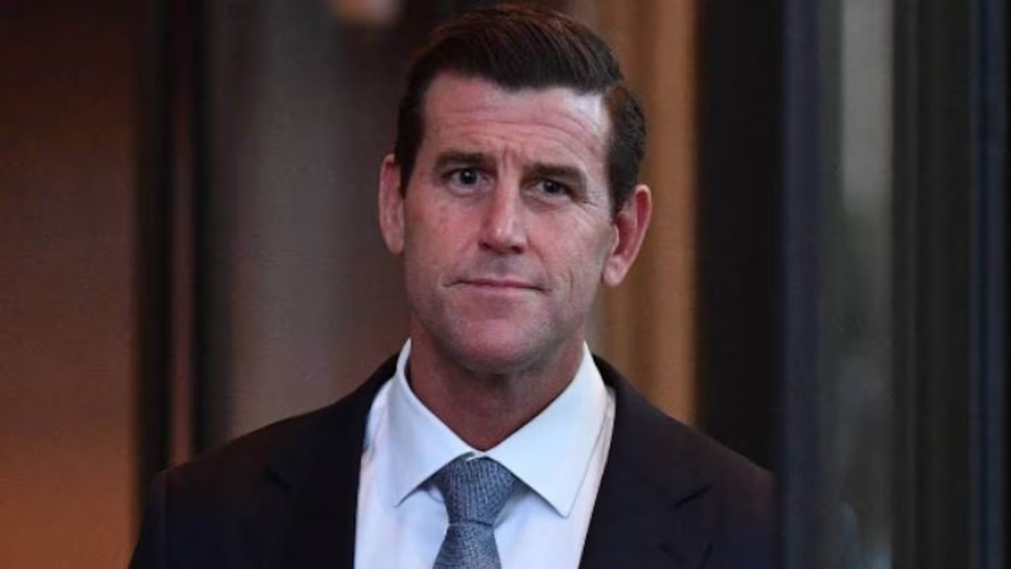 Ben Roberts-Smith arrested after investigation into alleged war crimes 