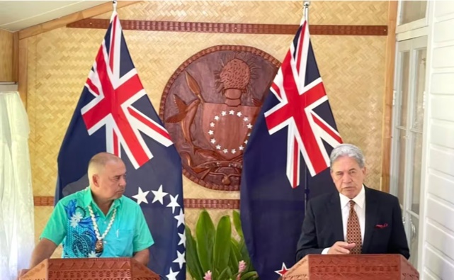 Cook Islands Prime Minister Mark Brown, left, and Foreign Affairs Minister and Deputy Prime Minister Winston Peters in Rarotonga. 8 February 2024 Photo: RNZ Pacific / Eleisha Foon