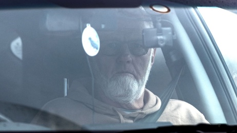 How is convicted murderer Mark Lundy finding life outside of prison?