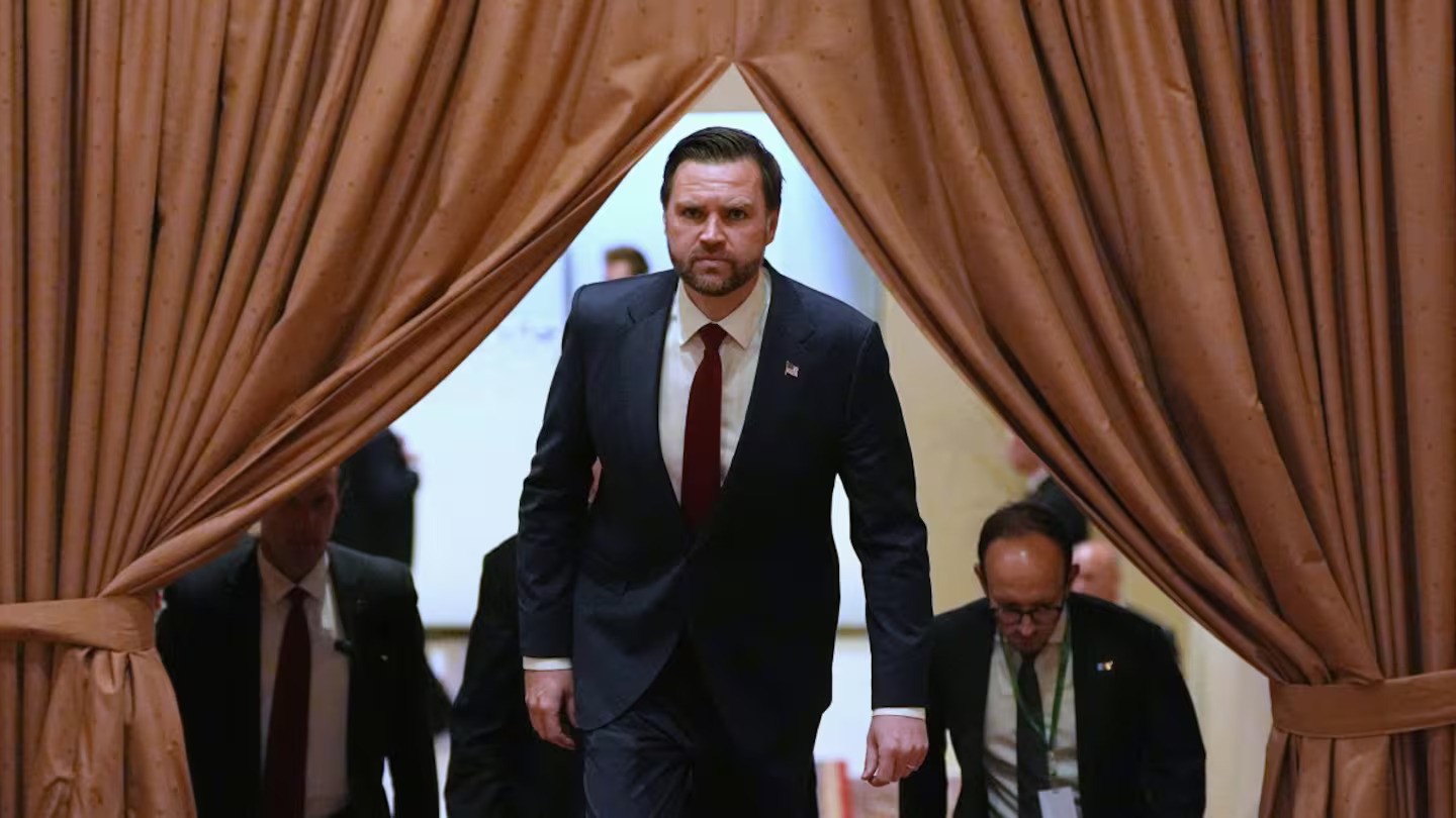 Iran and US in rare direct talks in Pakistan as push to end war continues