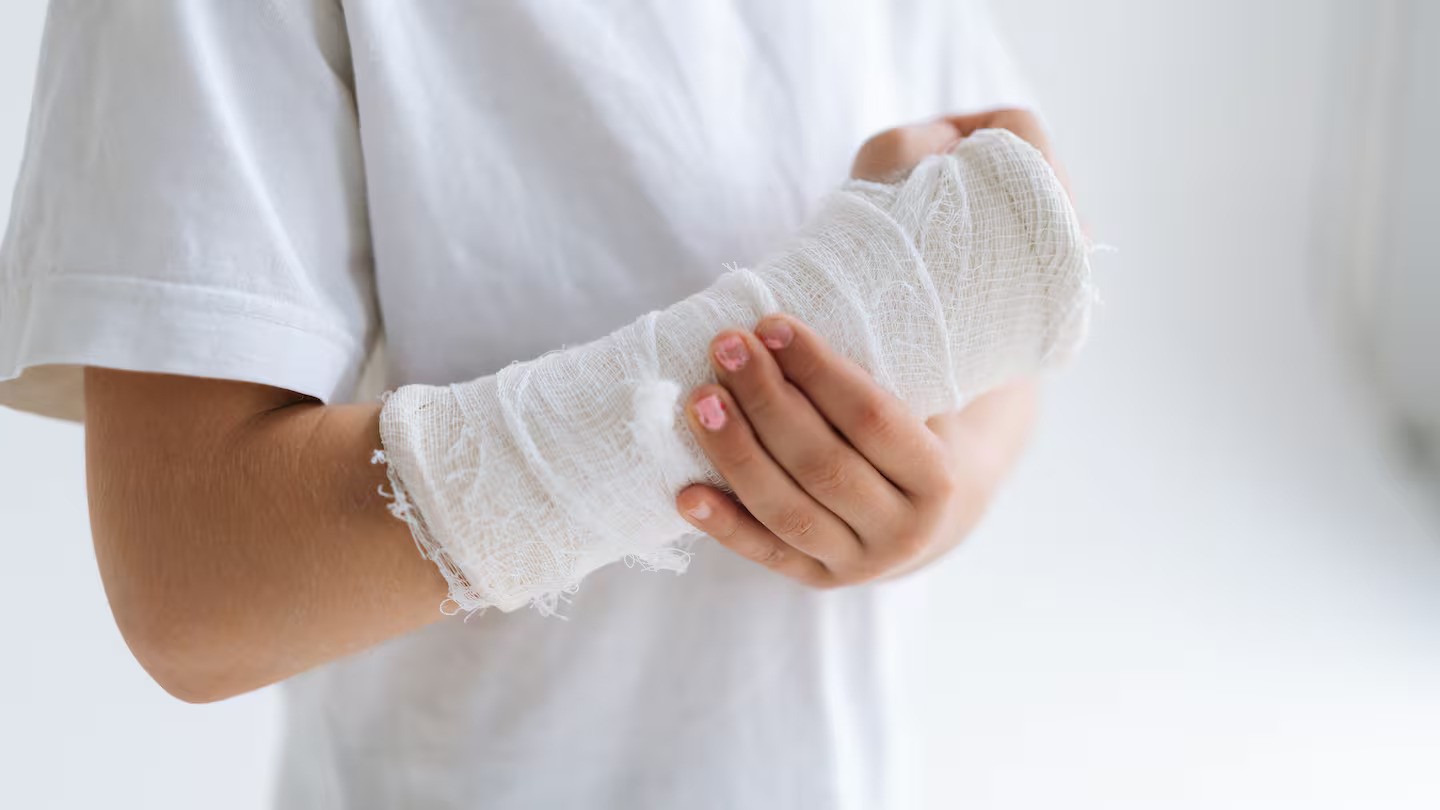 Woman who threw acid asks judge 'why are you being so mean to me?'