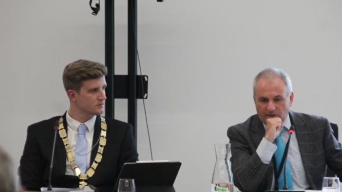 The relationship between Gore Mayor Ben Bell (left), and Gore council chief executive Steve Parry has reportedly broken down. Photo / ODT