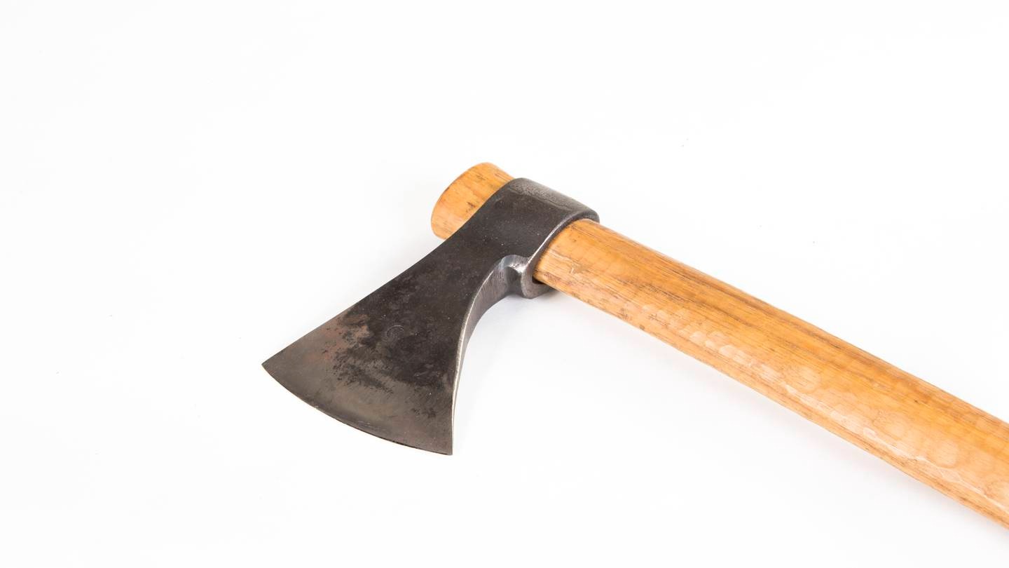 Brandishing a tomahawk, Michael Tawhara told his then-girlfriend she'd 'better watch out mate, I’m gonna stick this in your f...... head'.