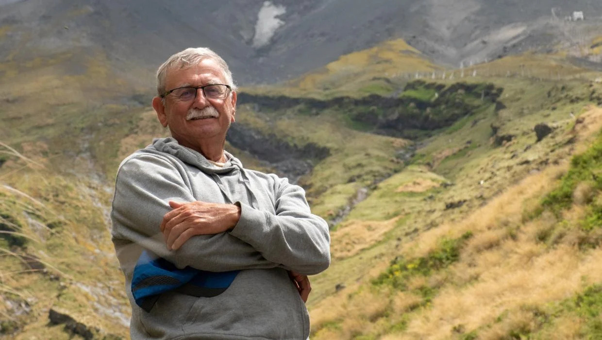 Author of the 'Worth a Detour' books, Peter Janssen, talks to John Cowan about why old pubs and pig skin fences are some of New Zealand's must see places