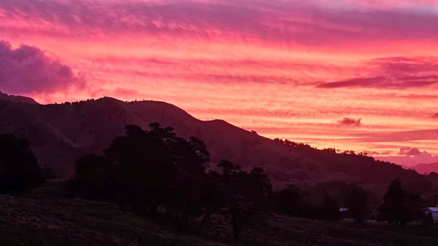 Meteorologist explains 'stunning' pink phenomenon before cyclone