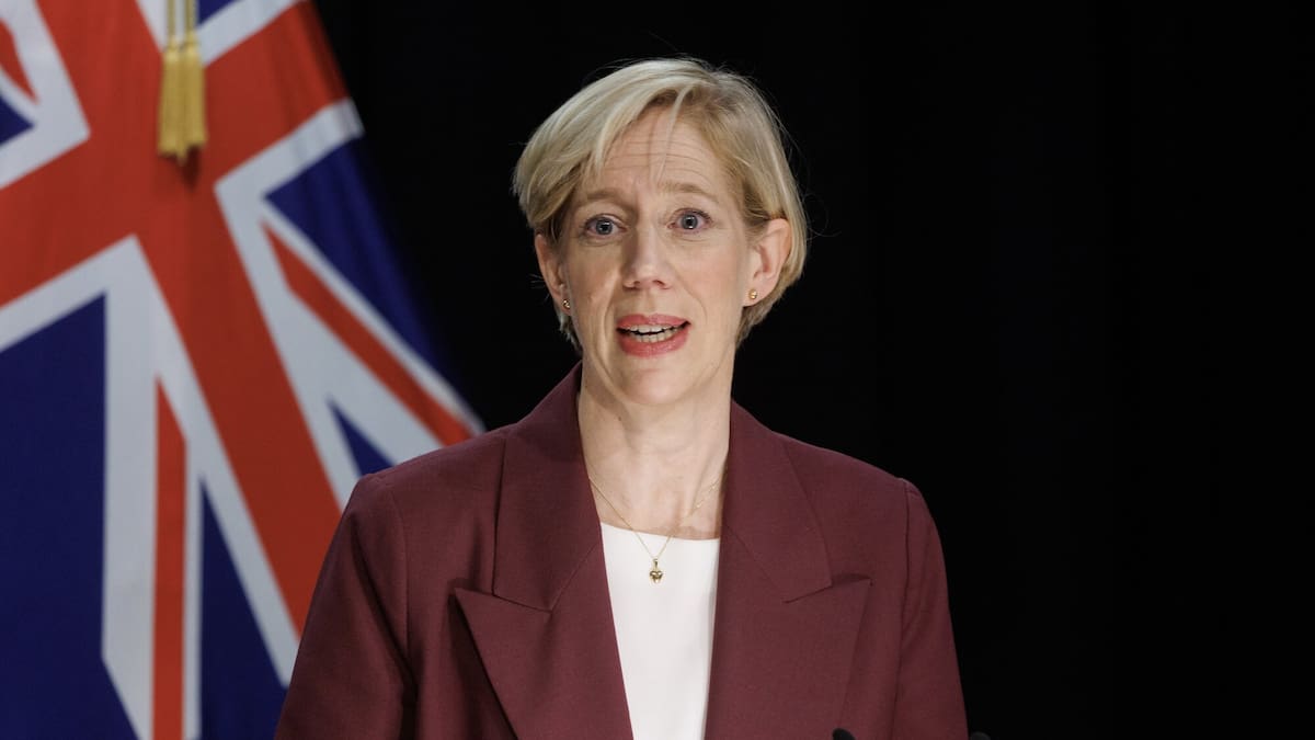 'Tone deaf': Kiwibank economists hit back over rival bank's OCR hike forecast