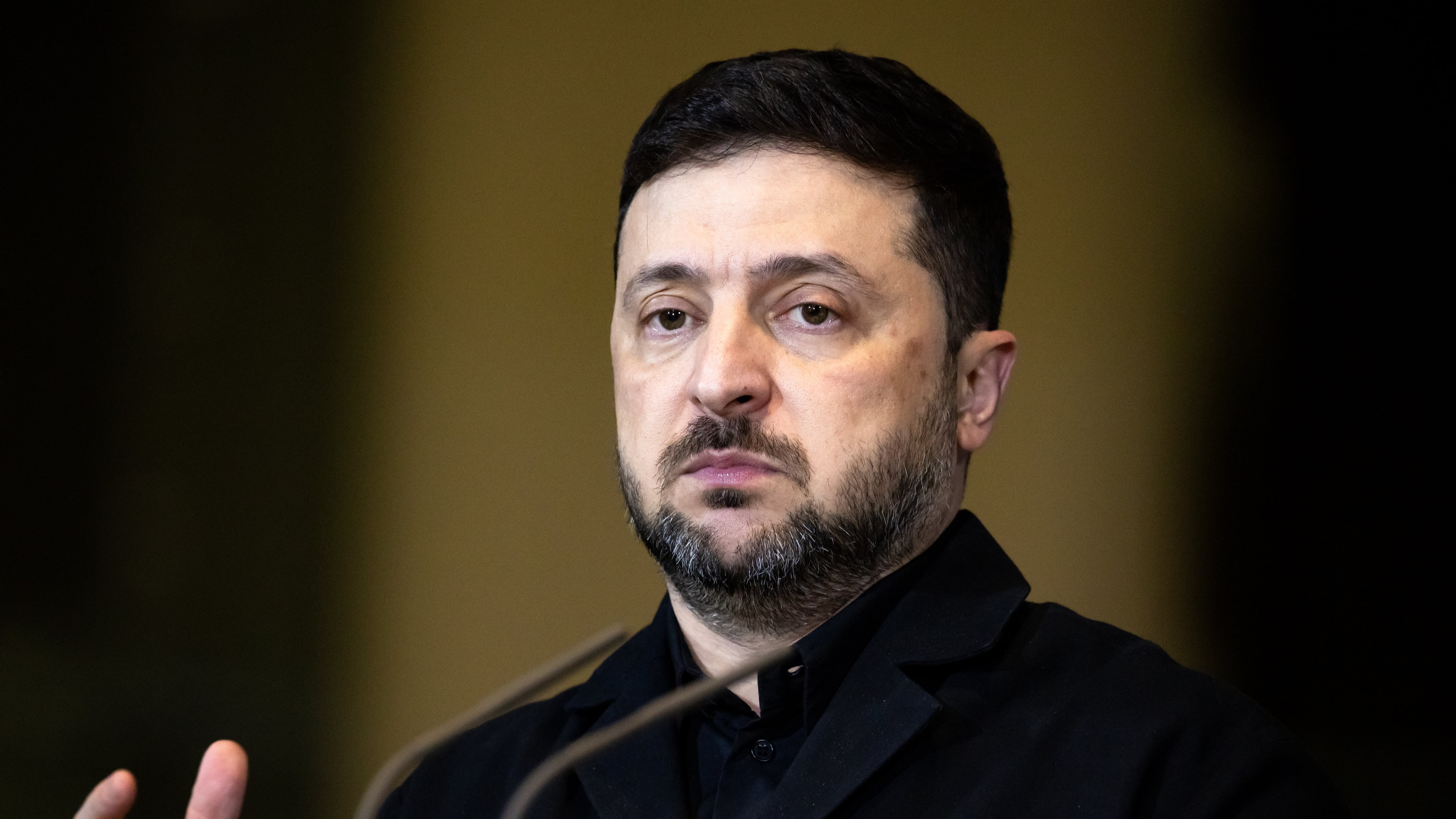 Explosions rock Kyiv as missiles and drones target capital amid new peace plan