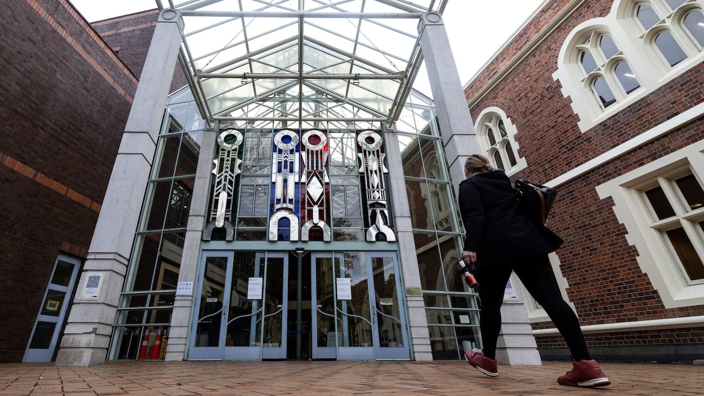 Airport biosecurity company fined $150,000 over pest escape risk