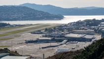 Councillors vote down move to oppose Wellington airport expansion