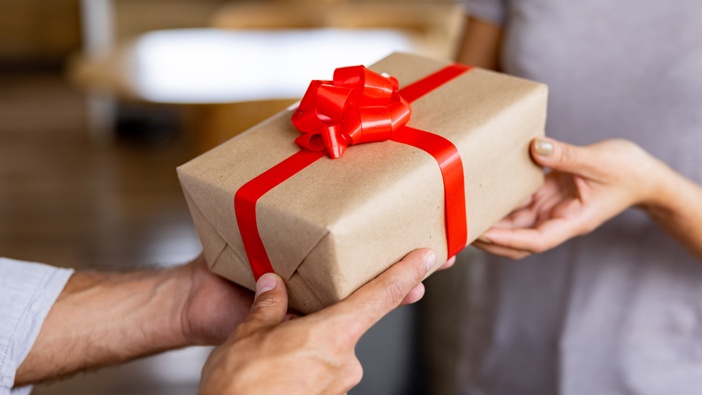 Wrapping the Week: Awards, gifts, and an anniversary
