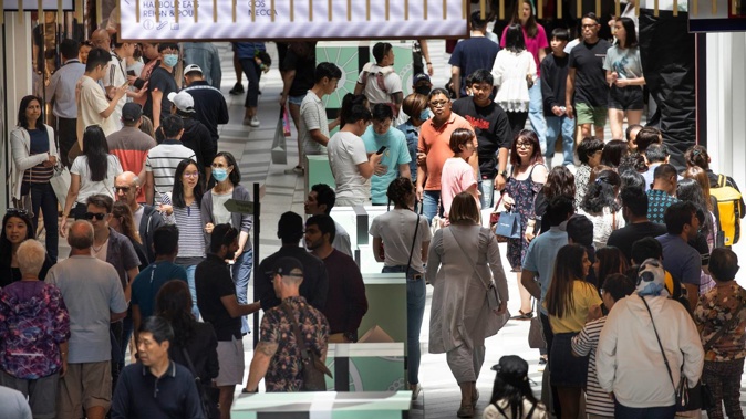 Boxing Day bargain hunters at Commercial Bay in 2020. Photo / Brett Phibbs