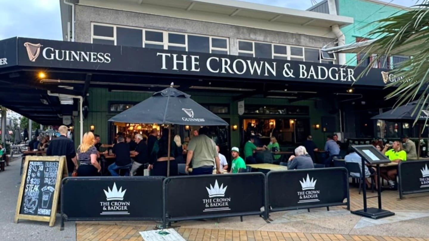 'Time to pull the pin': Iconic pub shuts after long battle to stay open