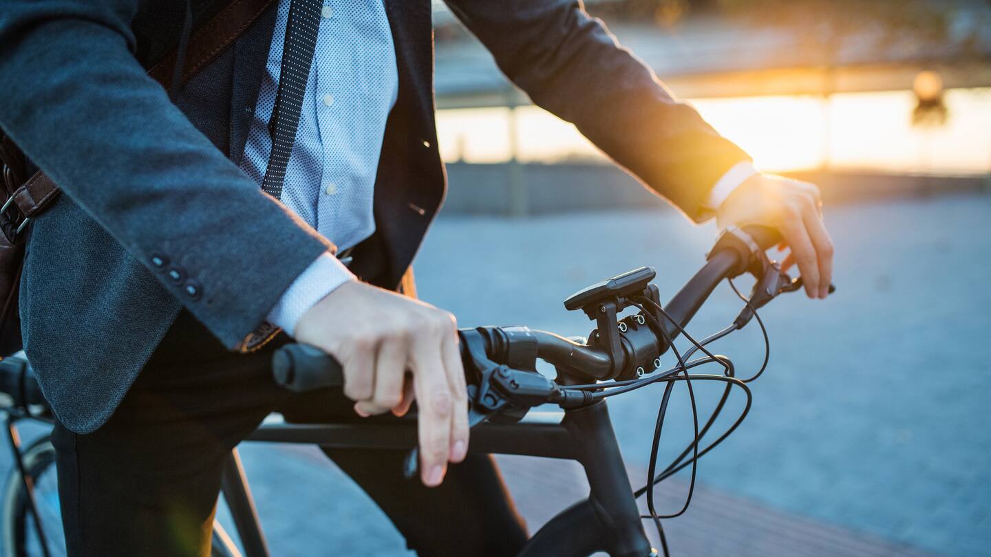 'Pretty beat up': Injured e-biker has no contact with family for two days after crash