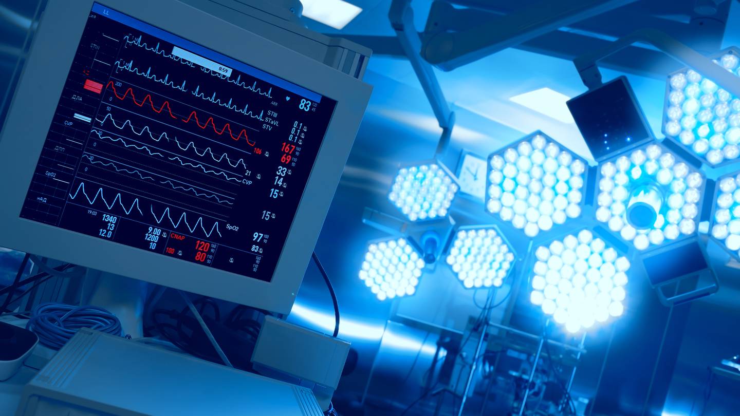 Surgeon left it too late to operate on a man with a nicked bowel. Photo / 123rf