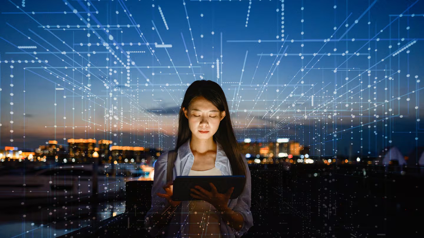 Peter Howitt warned that AI offers 'amazing possibilities' but needs regulation due to its job-destroying potential. Photo / Getty Images