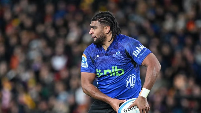 Hoskins Sotutu will run with the Barbarians against the Springboks. Photo / Photosport