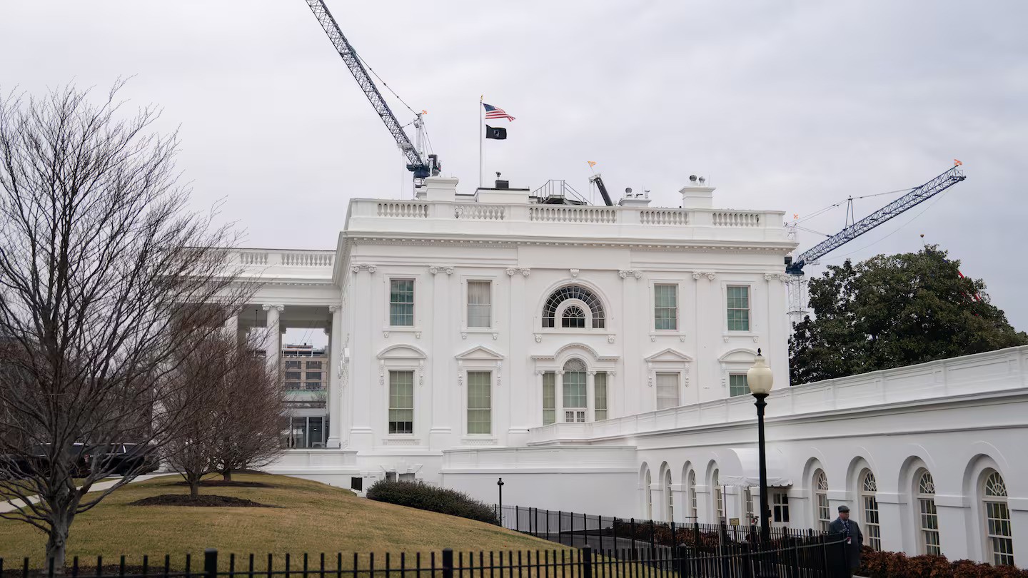 US judge halts Trump White House ballroom project 