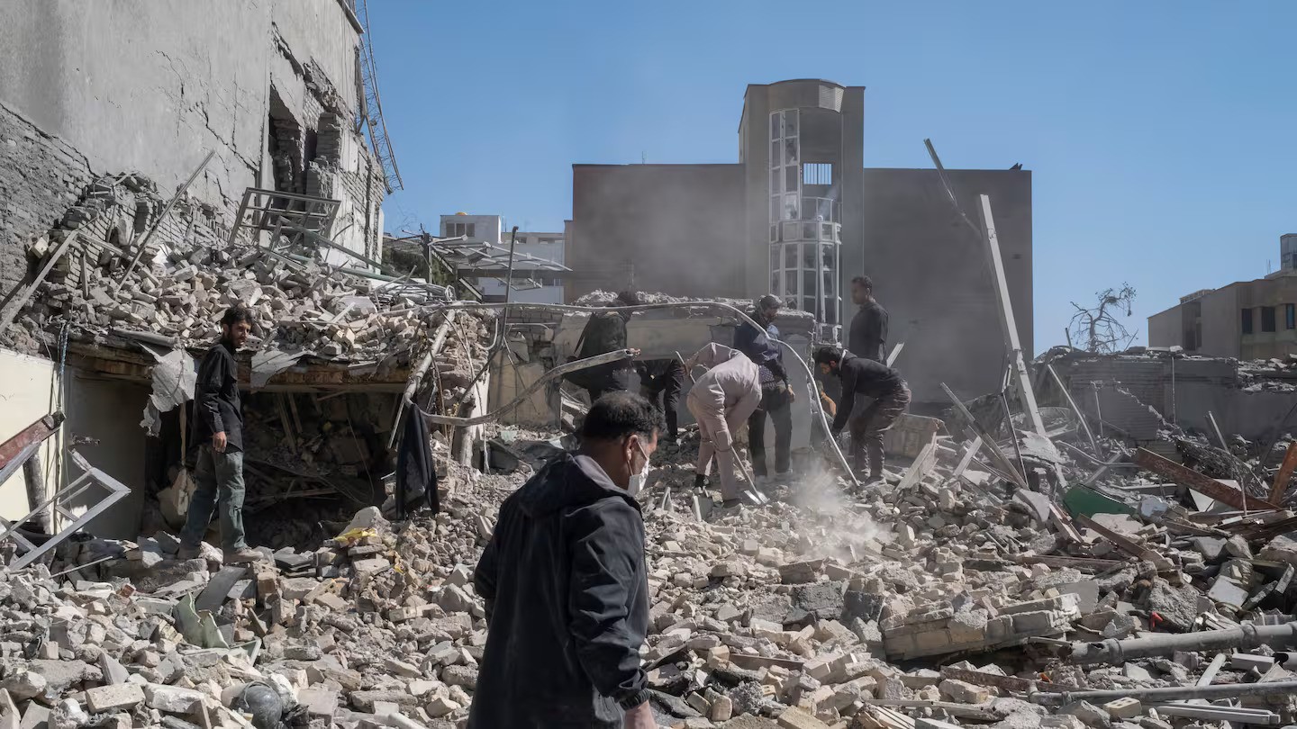 Iran conflict: US claims 2000 targets hit as Tehran retaliates across Gulf