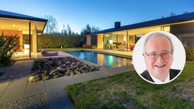 A former council chief executive, Keith Marshall and his partner Louise Buchanan, have settled a long-running legal dispute over the compliance of the swimming pool at their former home. Photo / NZME Montage