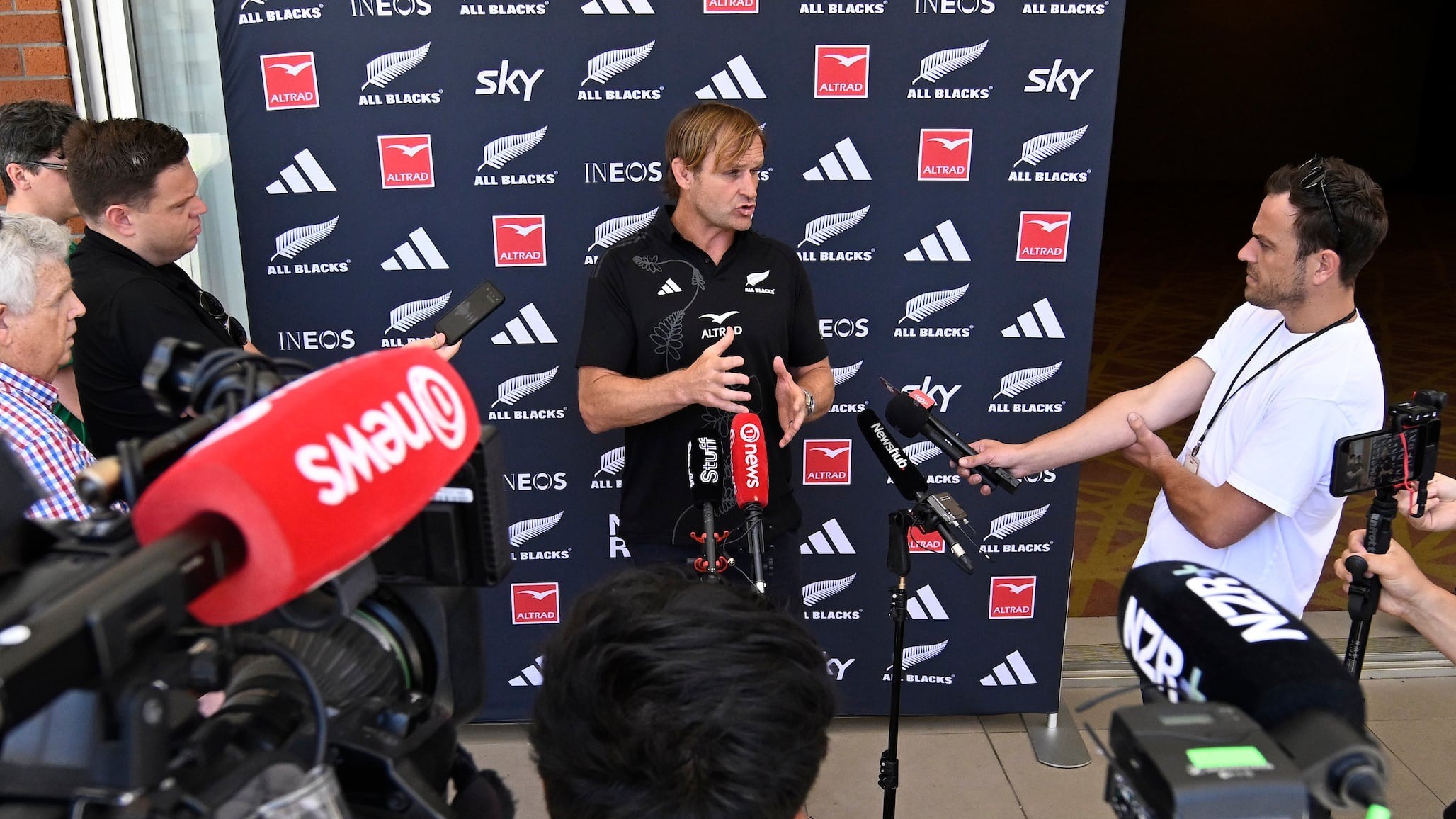 'A superpower in decline': World reacts to Scott Robertson’s All Blacks exit