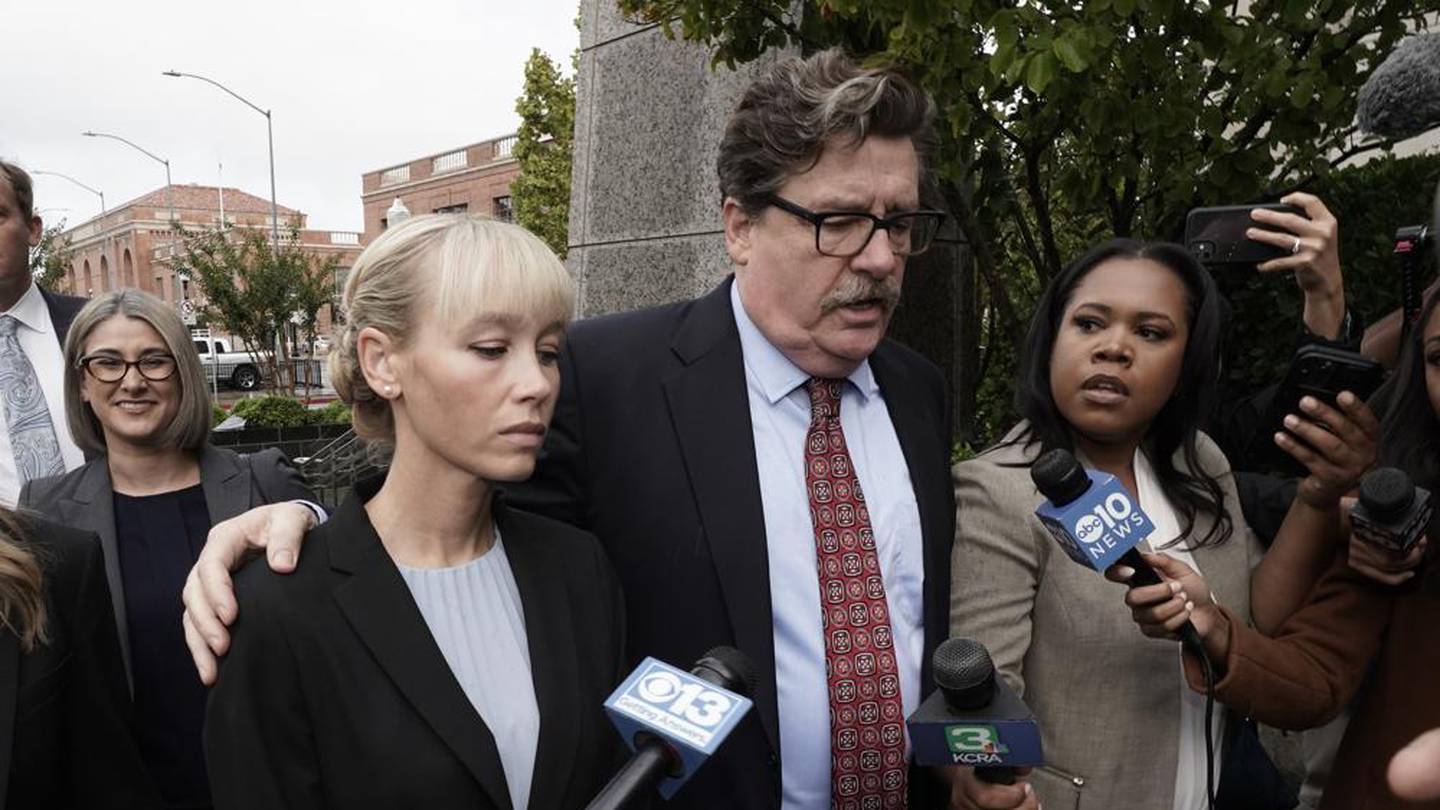 Sherri Papini arrives at the federal courthouse for sentencing accompanied by her attorney William Portanova. Photo / AP