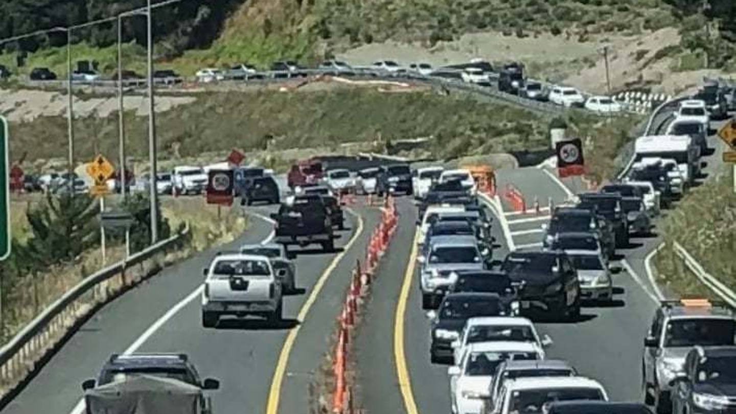 It's a slow crawl for motorists heading north from Auckland. (Photo / Supplied)