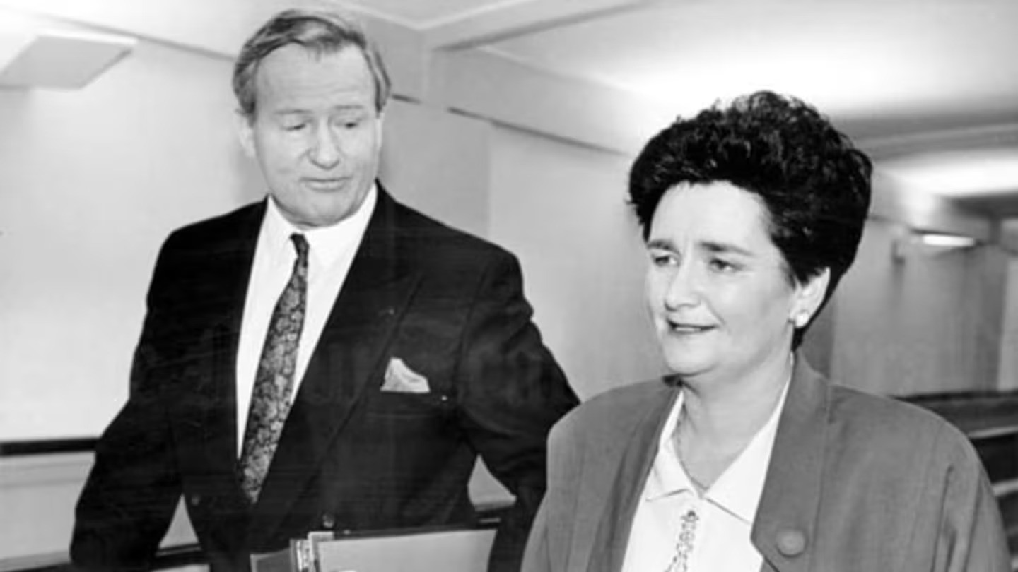 Prime Minister Jim Bolger and Finance Minister Ruth Richardson making their way to the House of Representatives for the presentation of the 1991 Budget. 