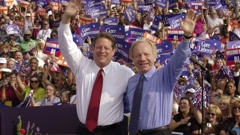Democratic presidential candidate Vice President Al Gore, left, and his running mate, vice presidential candidate Sen. Joe Lieberman, of Connecticut, wave to supporters at a campaign rally in Jackson in 2000. Photo / AP