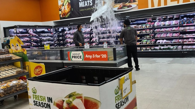 Countdown Glenfield this morning. Photo / Kelly Thompson