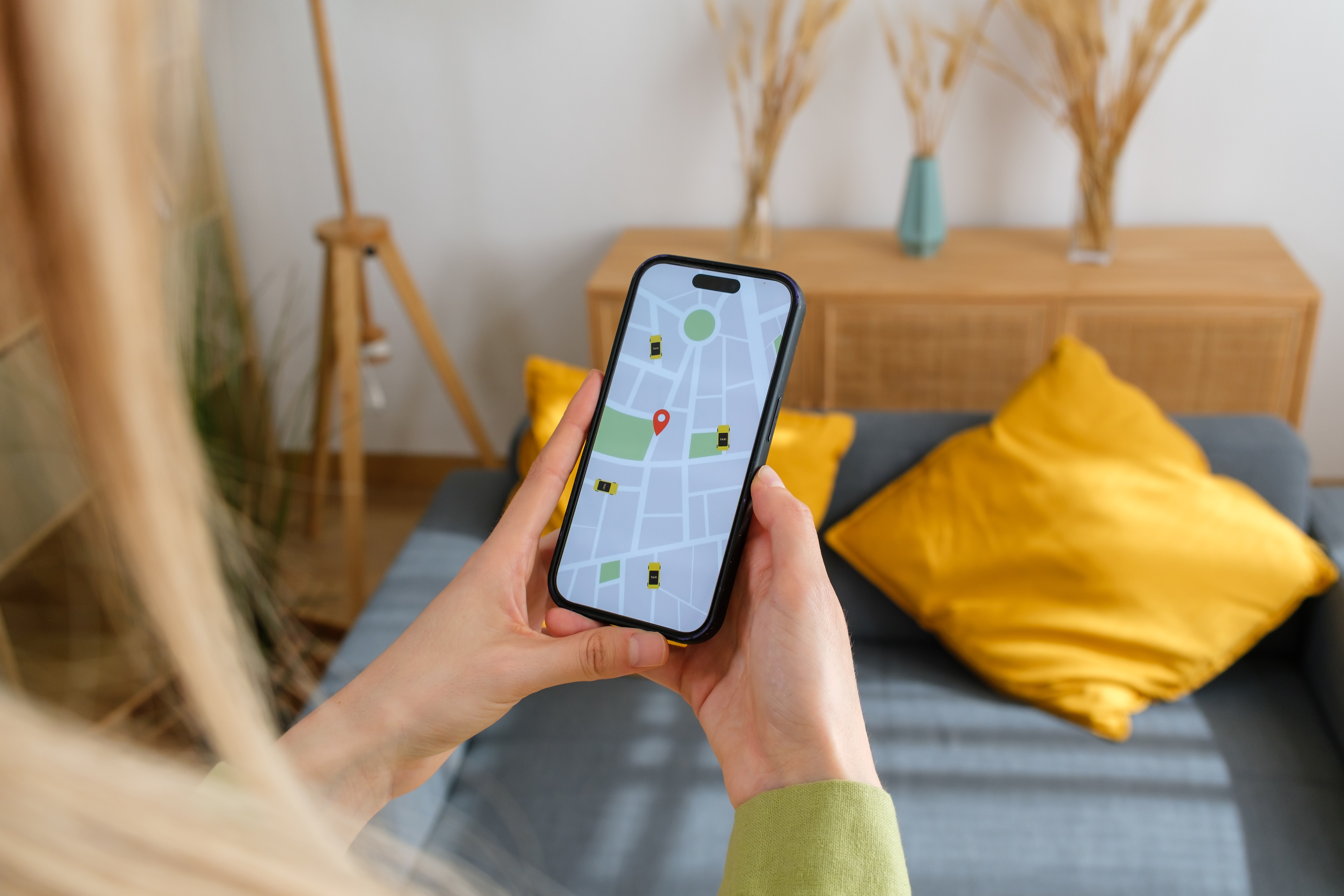 Location sharing: Psychologist explains when it can turn risky