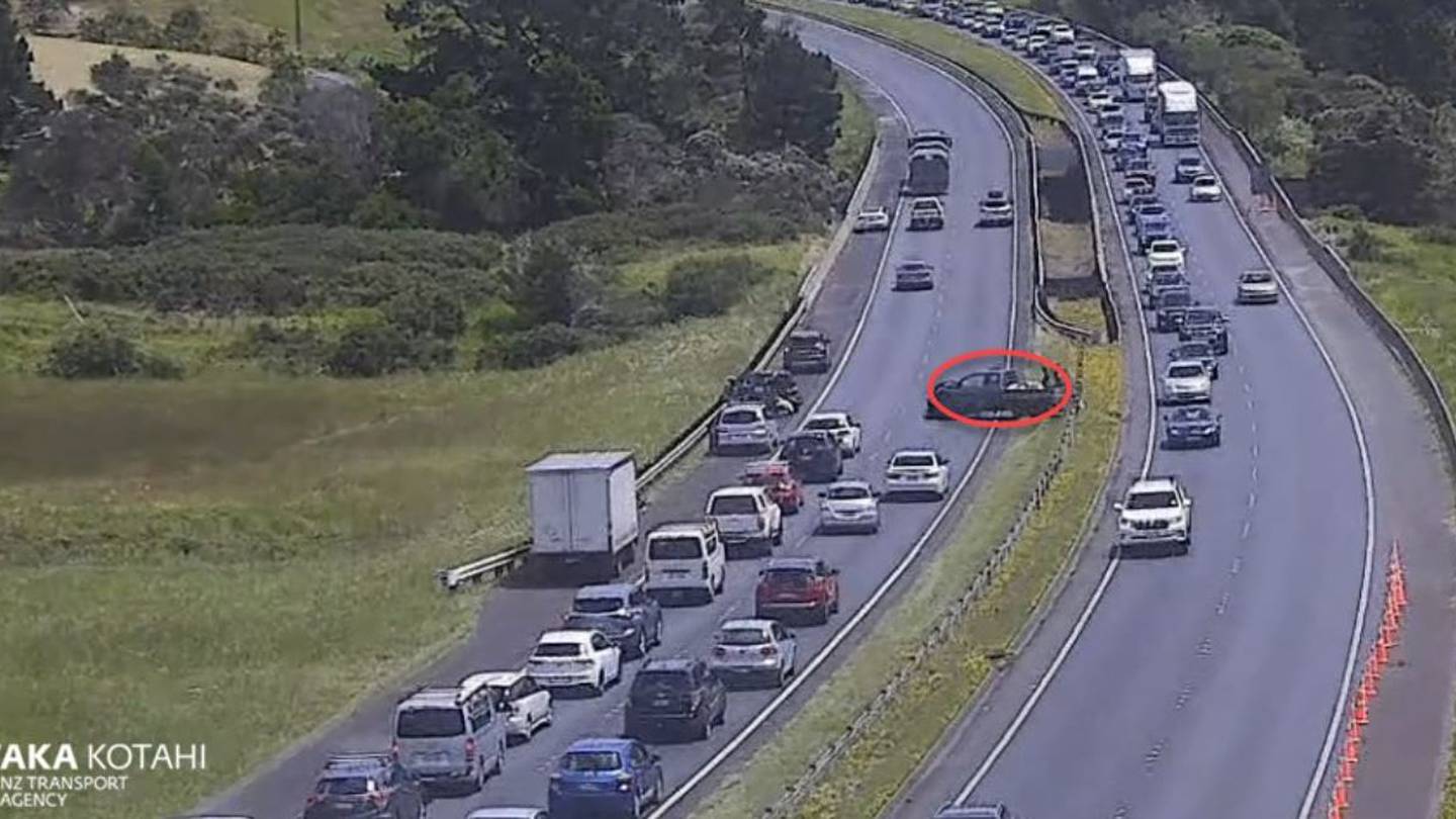 A crash on Auckland's Northern Motorway, State Highway 1 is causing delays to motorists this afternoon. Photo / Waka Kotahi NZ Transport Agency