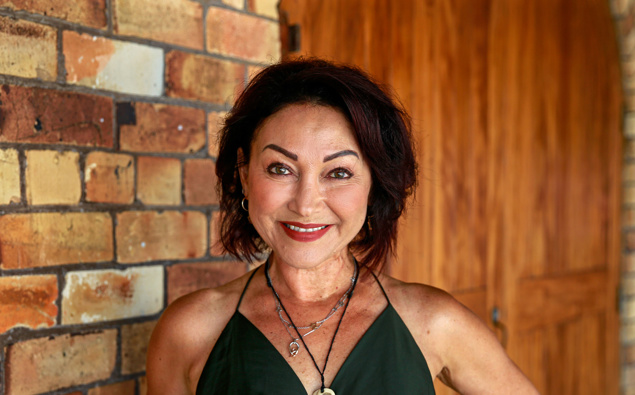 Tina Cross, iconic NZ singer