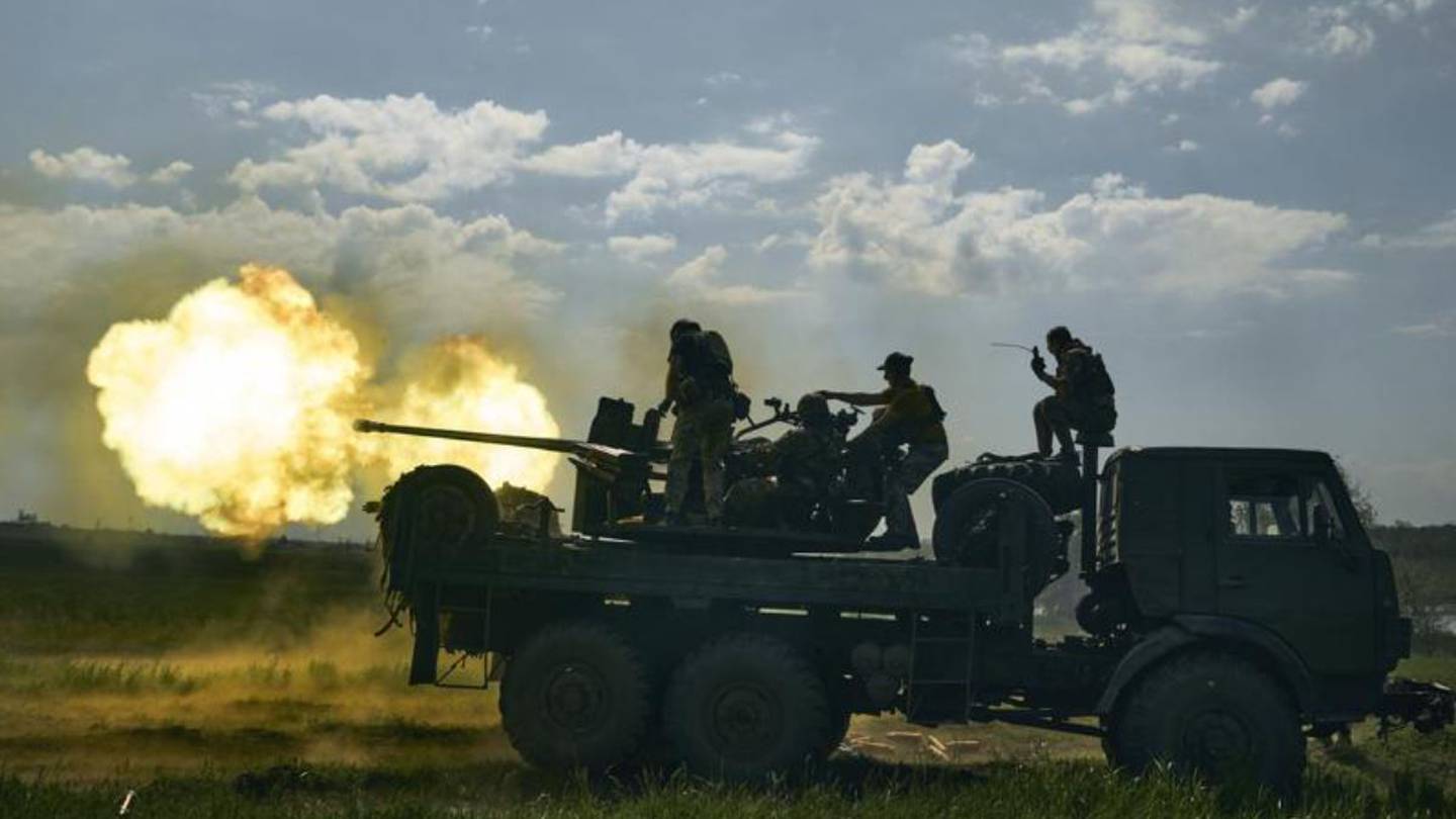 Ukrainian soldiers fire a cannon near Bakhmut, an eastern city where fierce battles against Russian forces have been taking place, in the Donetsk region, Ukraine. Photo / AP