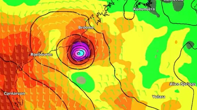This model shows winds over 200km/h at the centre around the time the storm makes landfall on Friday morning. Photo / Weather watch