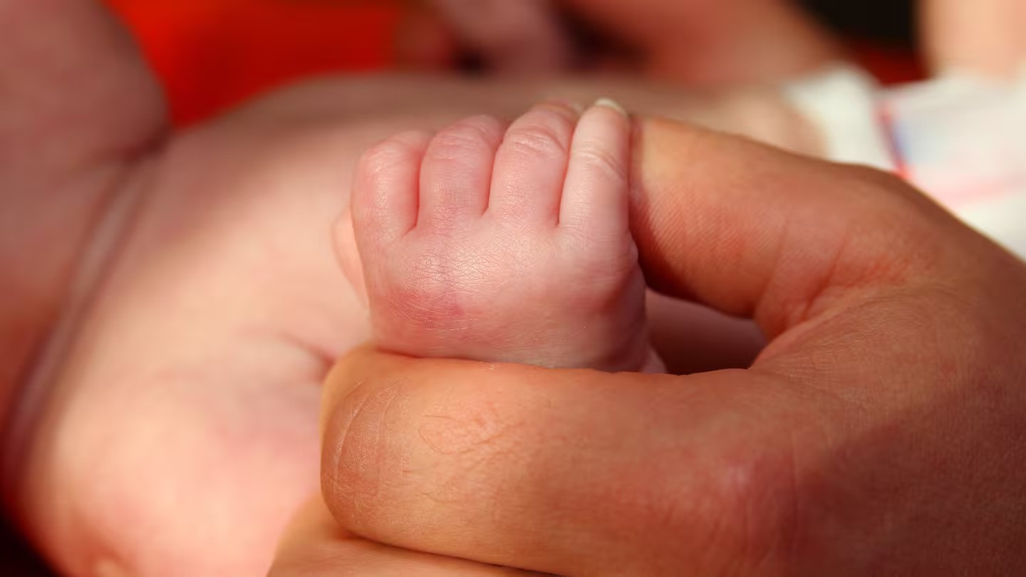 The partner of a woman whose baby was stillborn at full term had tried reaching the midwife on the phone on the hospital bedside table. It was one in a series of failures identified by the Health and Disability Commissioner, following a complaint from the baby's father about the antenatal care provided to his wife at Waitākere Hospital. Photo / 123rf