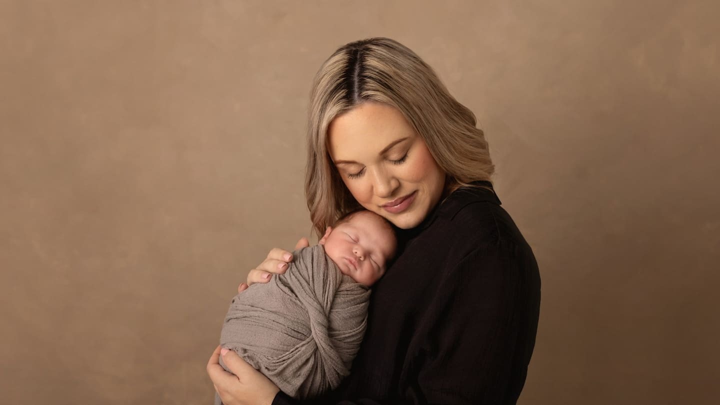 Goldie (Eight days old) and Chelsey Field.