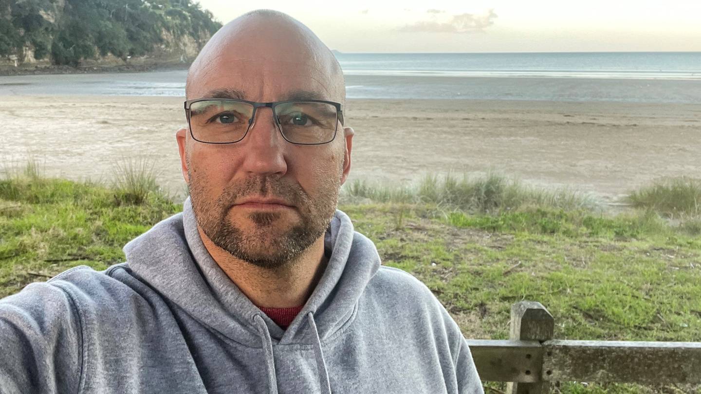 Former policeman Roger Mattson is isolating at home after helping a Covid-positive woman in distress. (Photo / Supplied)