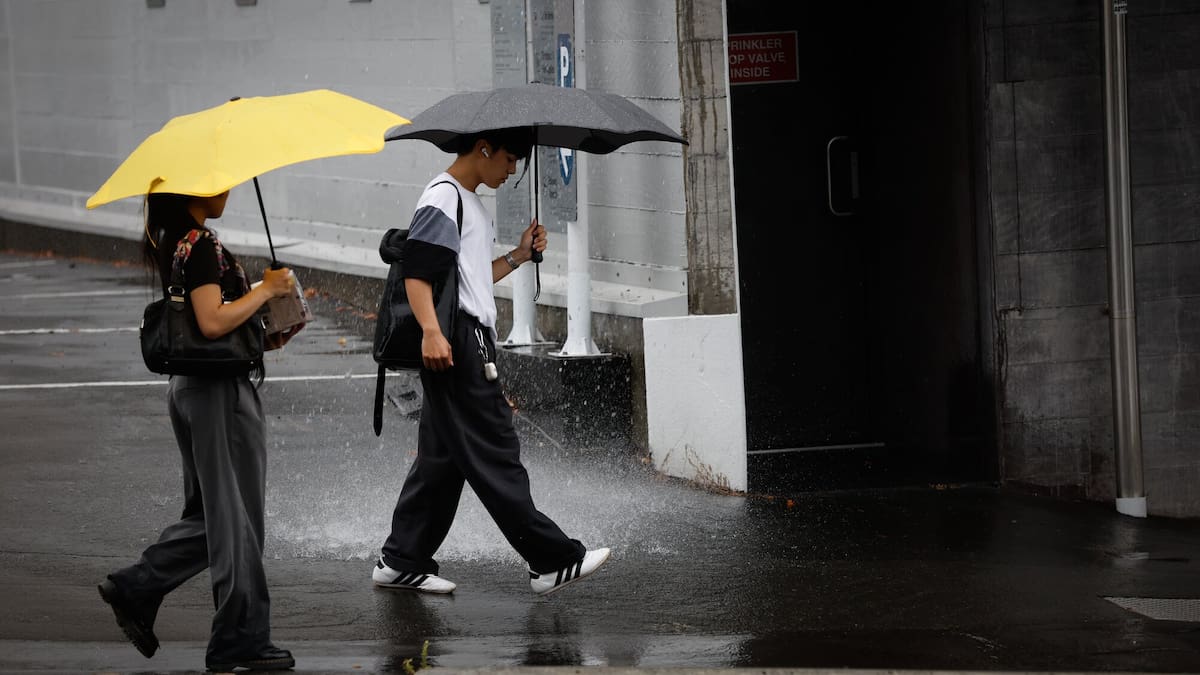 18-hour deluge and thunderstorms to soak upper North Island before icy Anzac Day