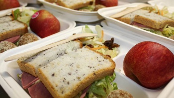 Barry Soper: Hipkins fires back at Seymour's school lunch scheme