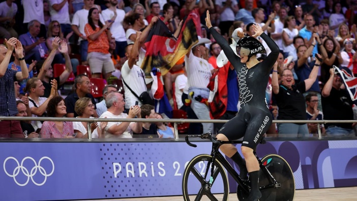 Gold medalist Ellesse Andrews celebrates her win in the sprint. Photo / Getty Images