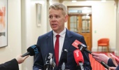 Labour leader Chris Hipkins appeared unaware of what has happened. Photo / Mark Mitchell