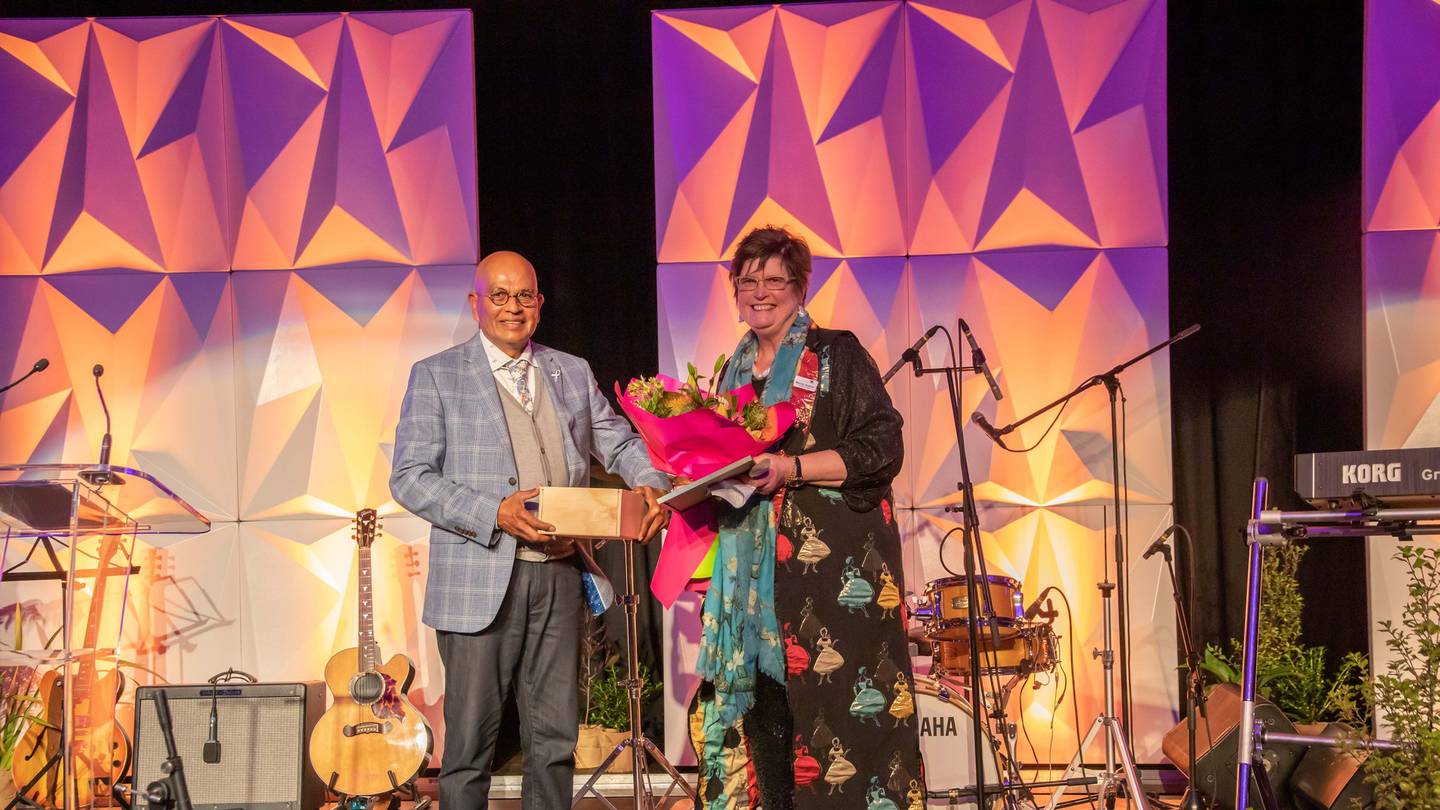 Wendy Huston with Kāpiti mayor K Gurunathan. Photo / Captured by Friday